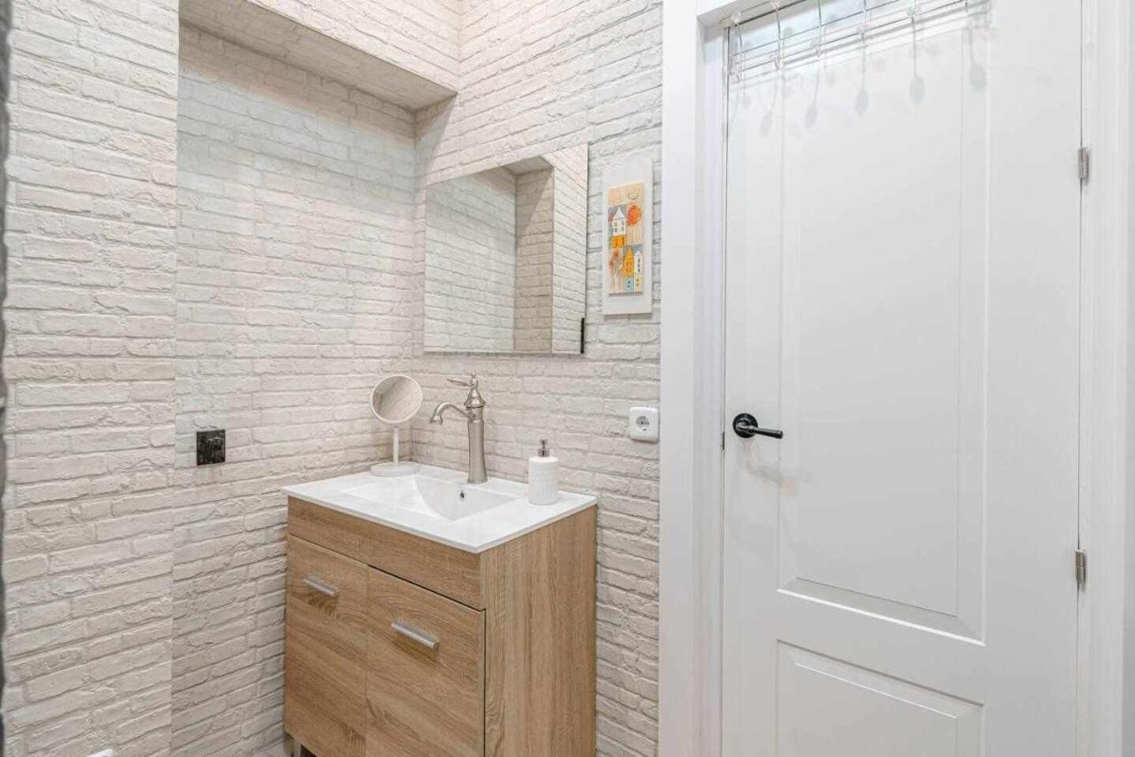 Luminoso Y Centrico Apt 2 Hab Apartment Madrid Luaran gambar